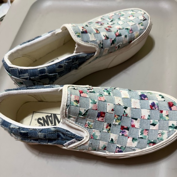 Vans Kids' Checkered Floral Slip-On Sneakers - Picture 1 of 5